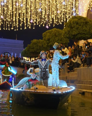 Side: Land  Of Legends Water Show & Shopping with Transfer