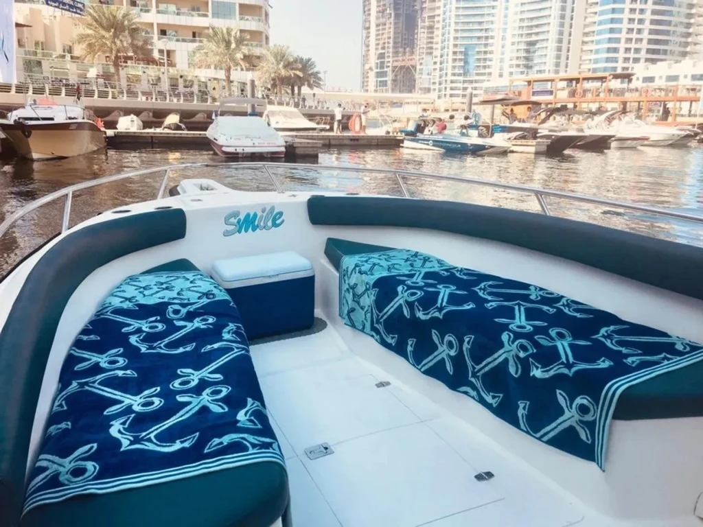 Рибальський човен на 8 гостей