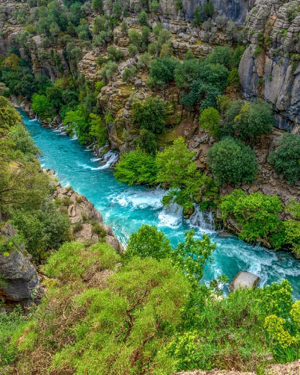 Cañón Köprülü Rafting en río salvaje con almuerzo