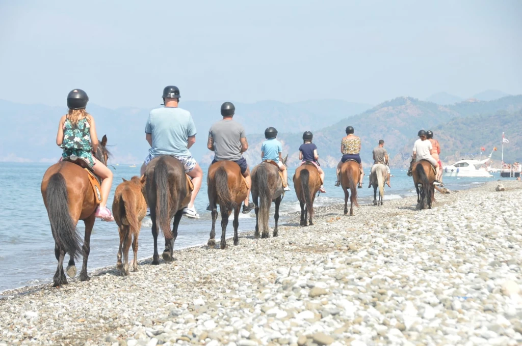 Fethiye Denizde At Turu