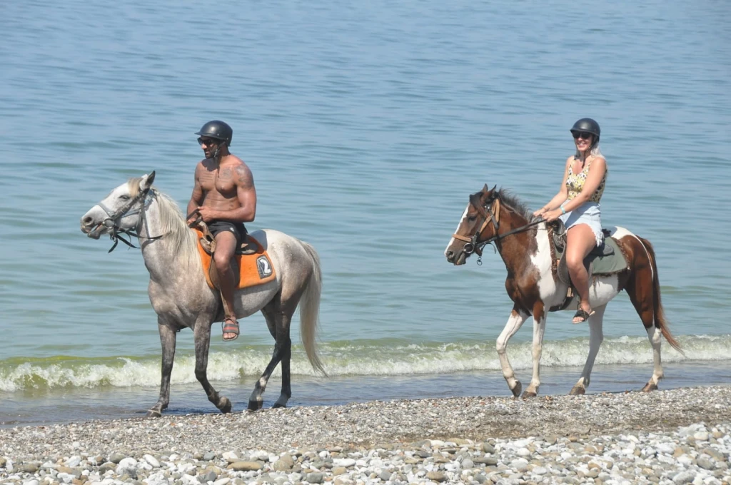 Fethiye Denizde At Turu