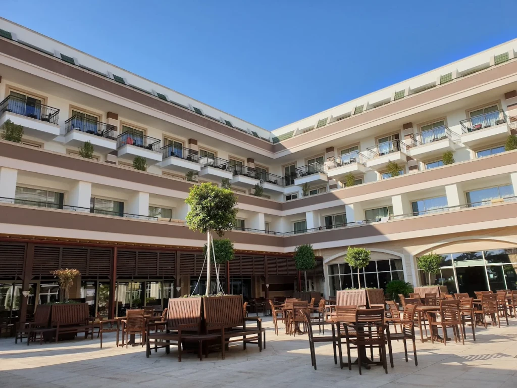 Crystal De Luxe Resort & Spa