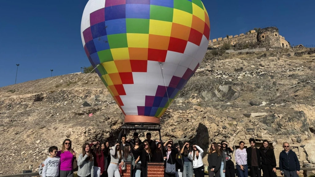Masal Gibi Kapadokya, Yeraltı Şehri ve Peri Bacaları Turu 1 Gece Otel Konaklamalı