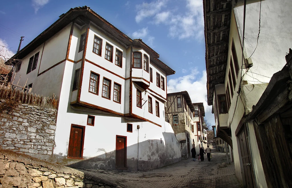 Safranbolu Amasra Abant Turu / 1 Gece Otel Konaklamalı / Kocaeli  Çıkışlı