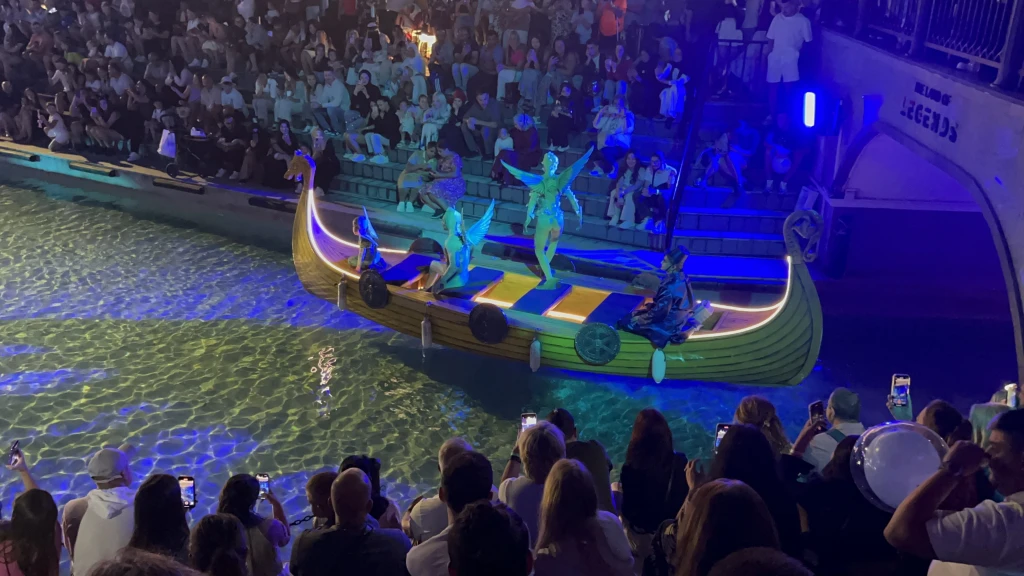 Land of Legends Night Show and Shopping Tour