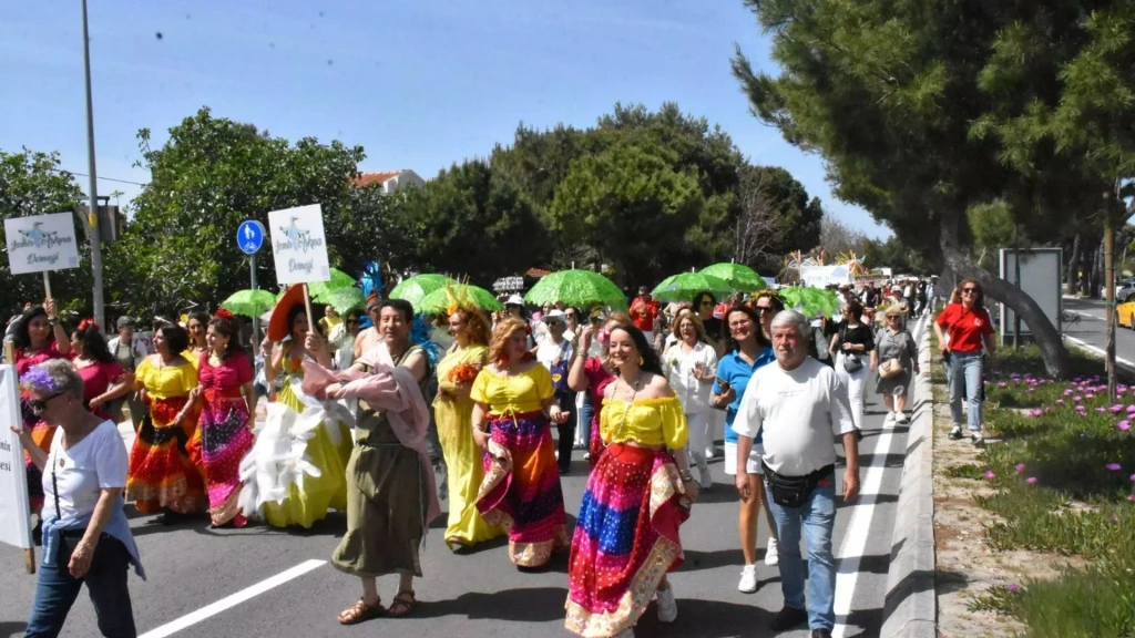 Alaçatı Ot ve Enginar Festivali Turu 1 Gece Otel Konaklamalı