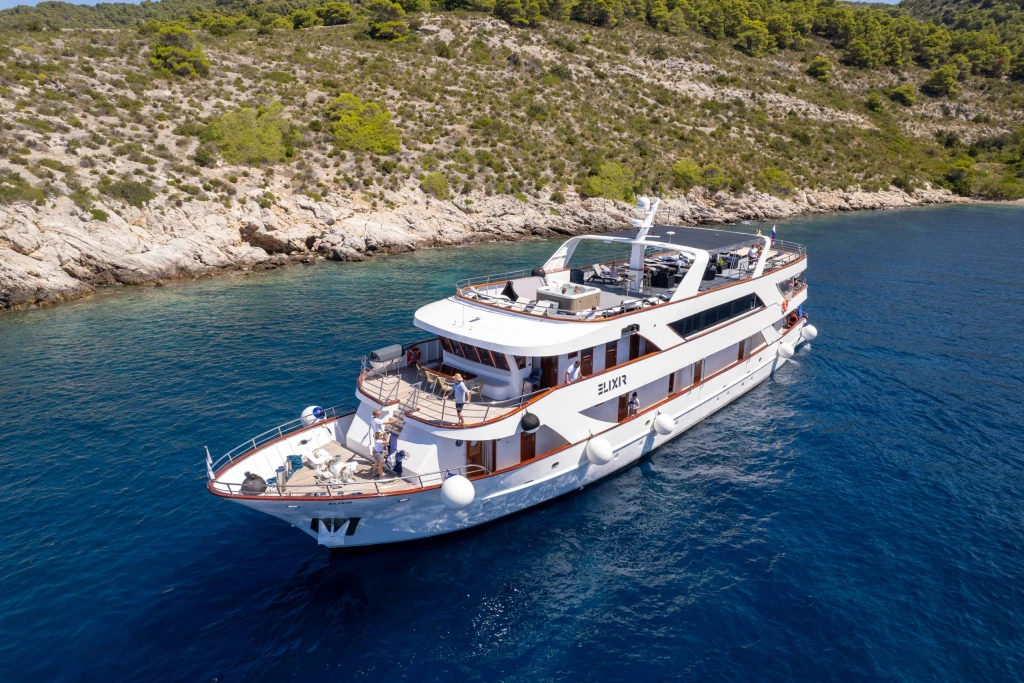 Dubrovnik to Split Mini Cruise 2026 – Luxury Croatia Blue Voyage Experience