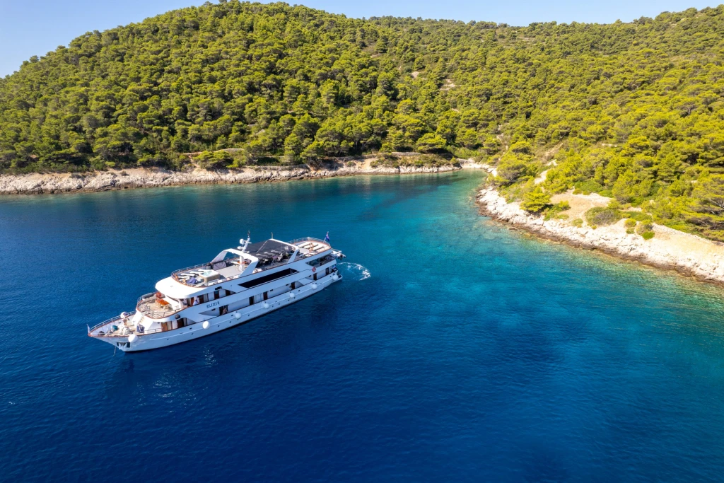 Dubrovnik to Split Mini Cruise 2026 – Luxury Croatia Blue Voyage Experience