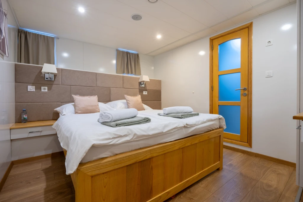 Dubrovnik to Split Mini Cruise 2026 – Luxury Croatia Blue Voyage Experience