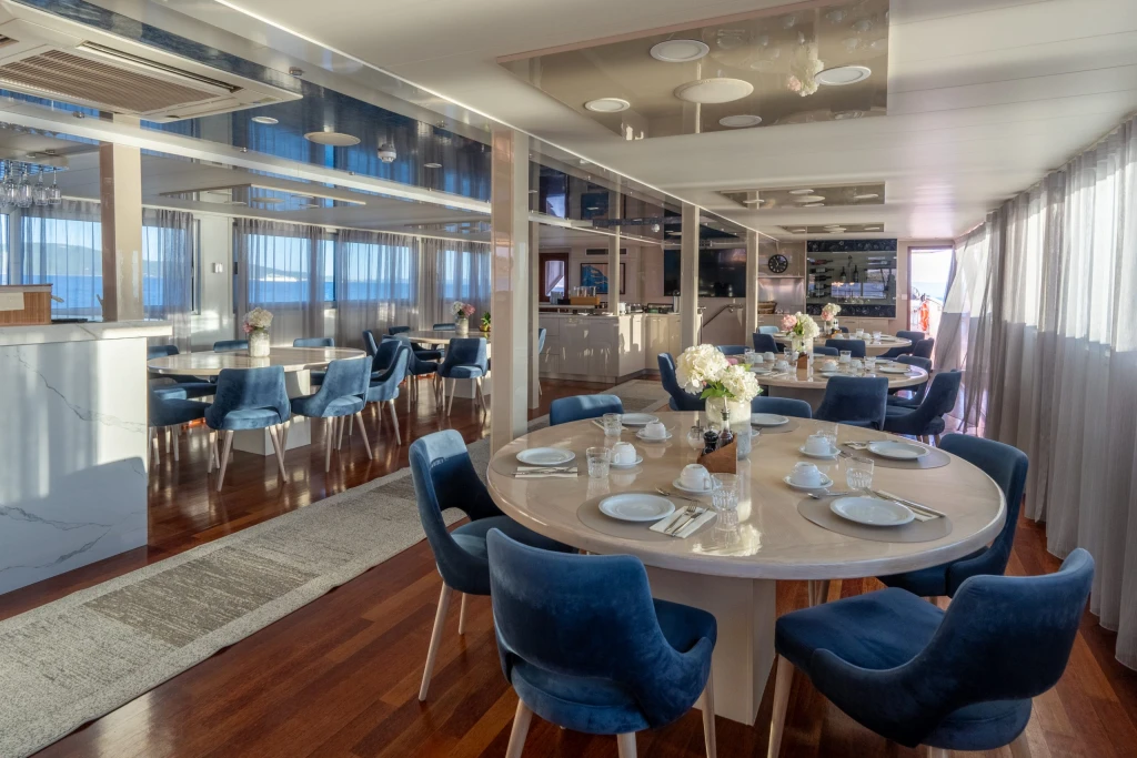 Dubrovnik to Split Mini Cruise 2026 – Luxury Croatia Blue Voyage Experience