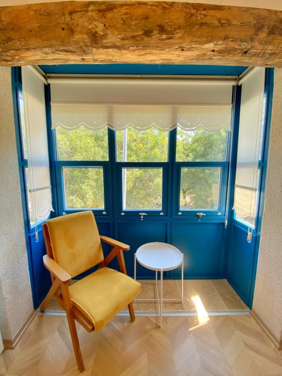 Alaçatı Çarşı içi 3 yatak odalı, havuzlu taş villa 3