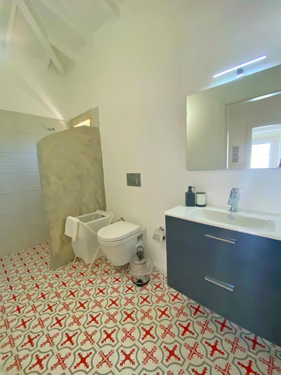 Alaçatı Çarşı içi 3 yatak odalı, havuzlu taş villa 5