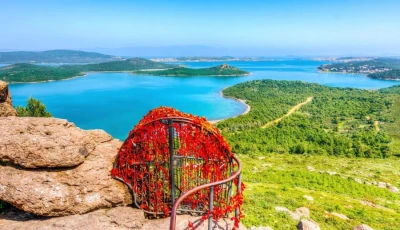 Bozcaada Ayvalık Çeşme Pamukkale Salda Gölü Turu (2 Gece Otel Konaklamalı)
