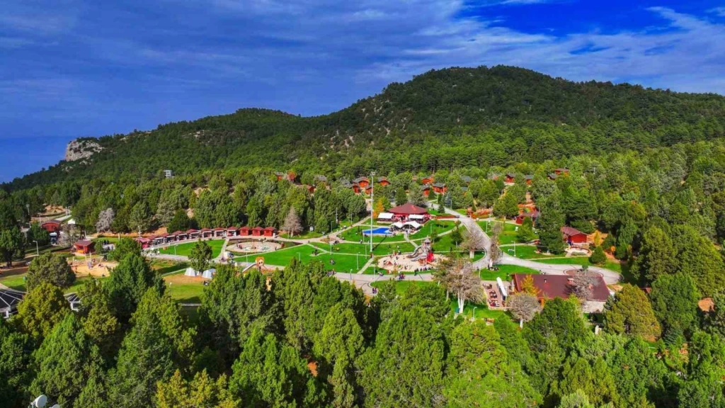 Kurban Bayramı Özel Salda Gölü Pamukkale Ayazini Frig Vadisi Turu 1 Gece Otel Konaklamalı