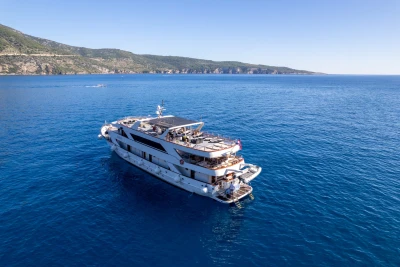 Luxury Small Ship Fleet