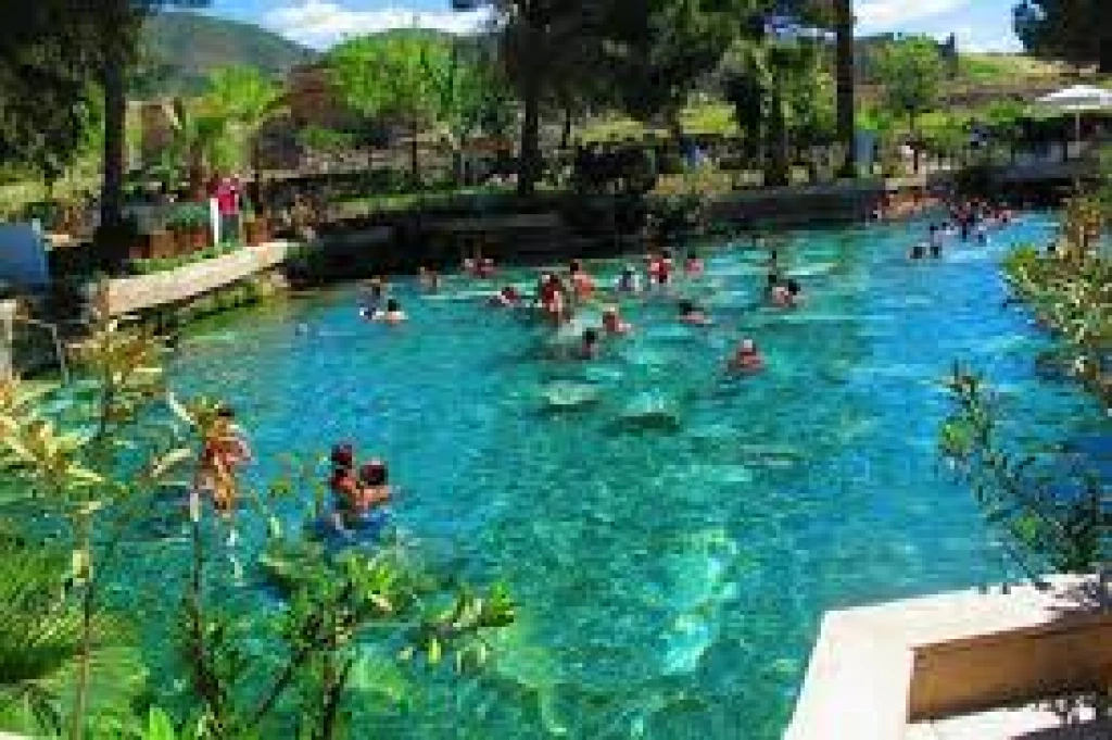 Pamukkale & Hierapolis Daily Tour from Kusadasi/Selcuk