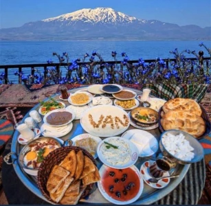 3 days 2 nights Lake Van and Eastern Anatolia from Istanbul by flight