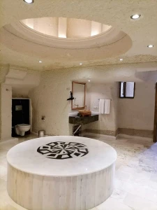 Kapadokya Balayı Abu Hayat King Suite | Hamam, Göbek Taşı & Jakuzili Özel Tasarım Oda