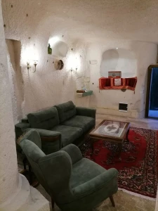 Kapadokya Balayı Paketi | Abu Hayat Cave Suites Sultan Suite | Şömineli Mağara Oda
