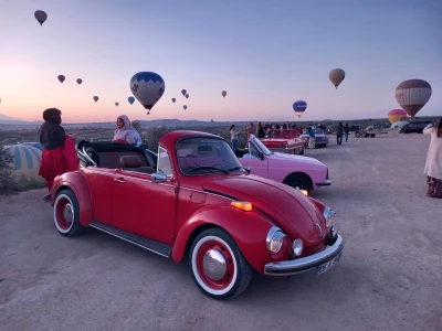 Vintage Car Sunrise Ride with Cappadocia Balloon Views
