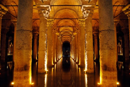 Lot z Stambułu do Antalyi: Wycieczka po mitach i legendach