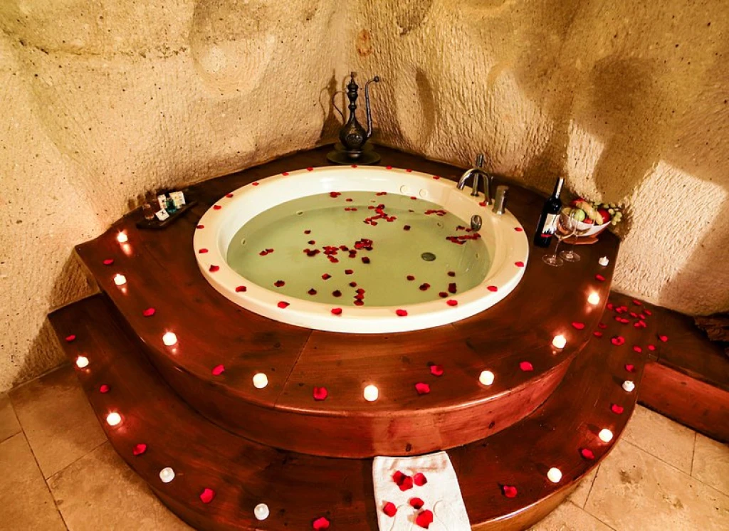 Tour de 2 días por Capadocia desde Estambul con vuelos y hotel en cueva