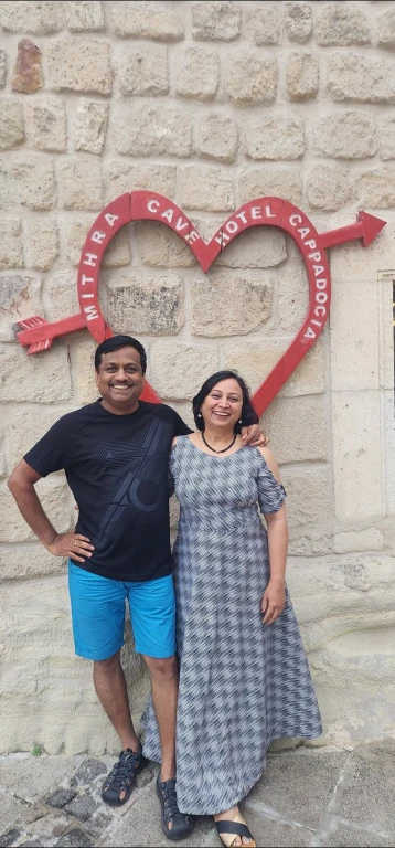 Tour de 2 días por Capadocia desde Estambul con vuelos y hotel en cueva