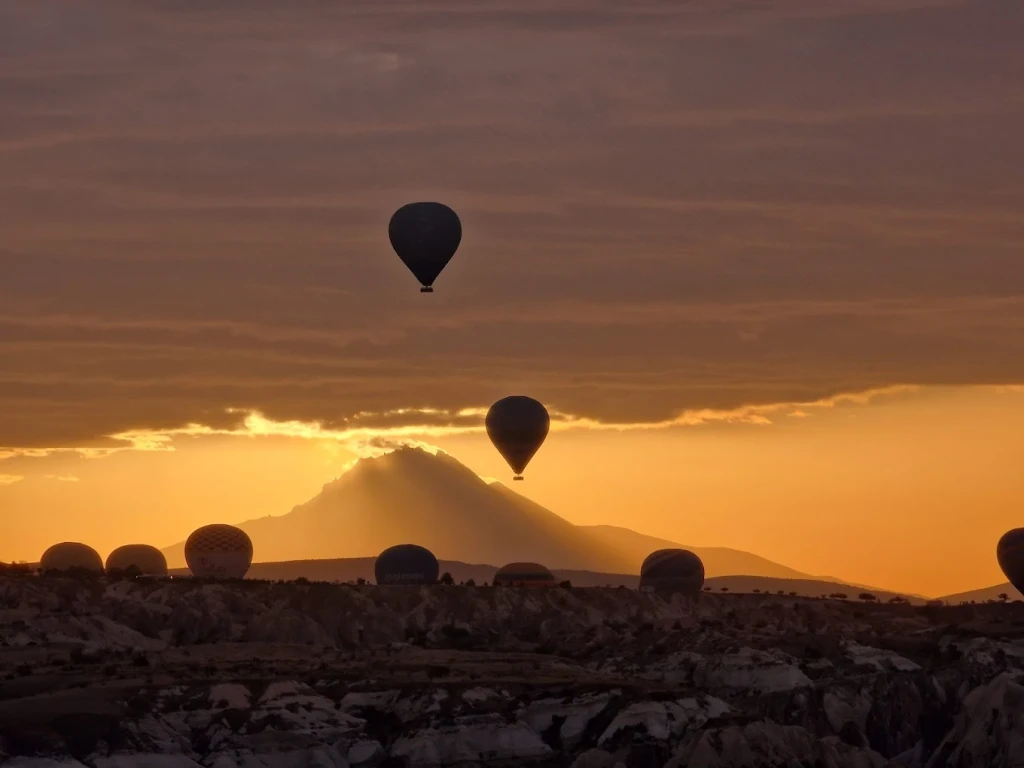 Best Cappadocia Hot Air Balloon Ride in Göreme 2026 (Prices, Sunrise Flights & Instant Booking Guide)