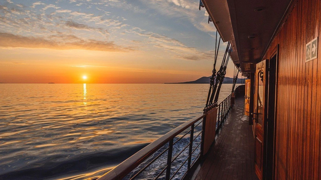 Aegean Food & Culture Cruise – Luxury Culinary Yacht Experience in Greece