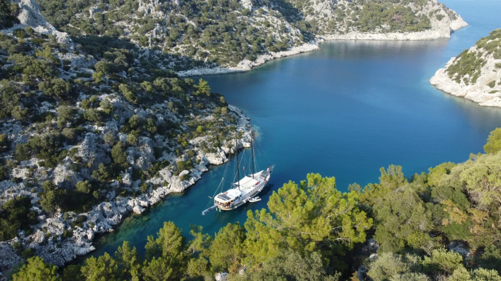 کروز آبی ۴ روزه - ۳ شب