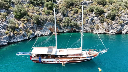 Pelayaran Biru 4 Hari 3 Malam