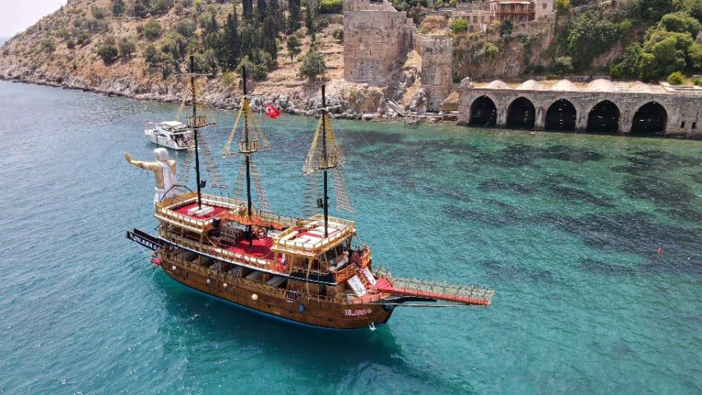 Alanya Pirate Boat Trip | & Foam Party Experience