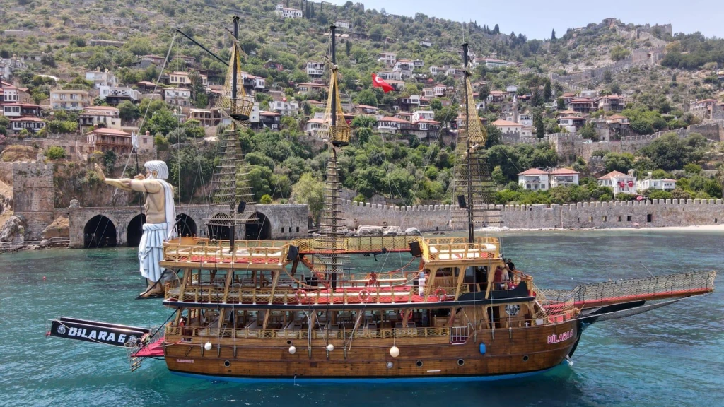 Alanya Pirate Boat Trip | & Foam Party Experience