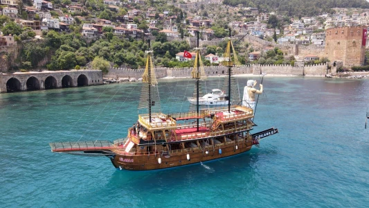 Excursión en barco pirata de Alanya | Experiencia de fiesta de espuma