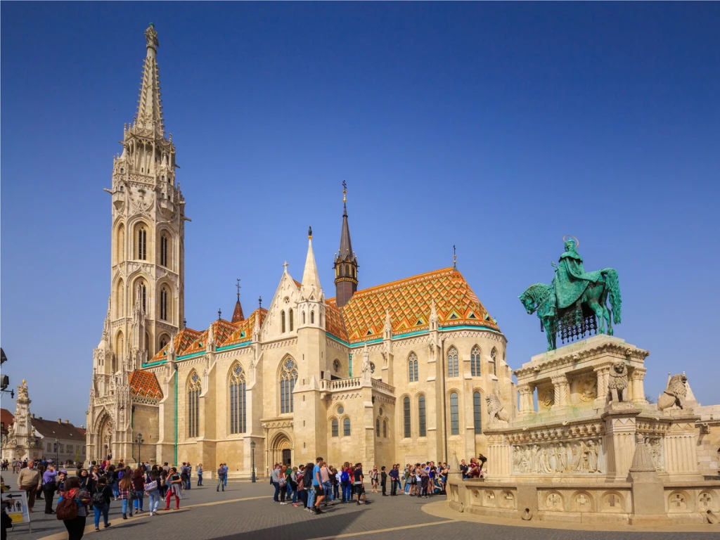 ВЕЛИКА МОЖЛИВІСТЬ ТУРУ СЕРЕДНЬО-СХІДНЬОЇ ЄВРОПИ ЛІТАКОМ