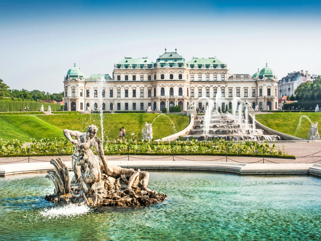 ВЕЛИКА МОЖЛИВІСТЬ ТУРУ СЕРЕДНЬО-СХІДНЬОЇ ЄВРОПИ ЛІТАКОМ