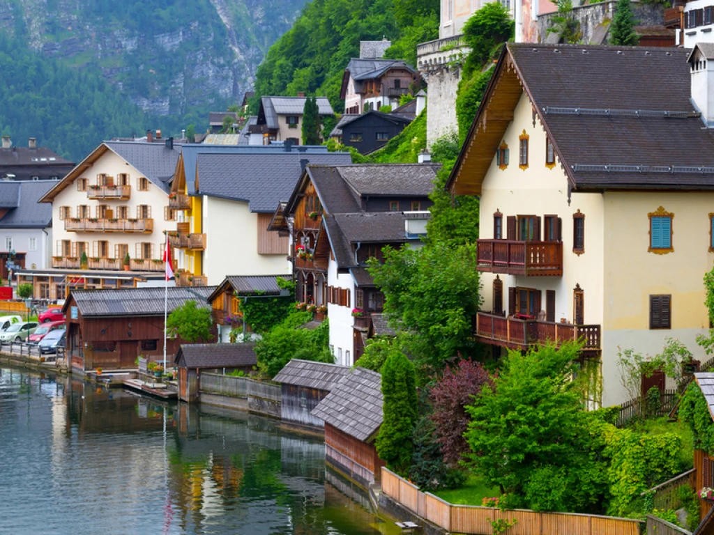 ВЕЛИКА МОЖЛИВІСТЬ ТУРУ СЕРЕДНЬО-СХІДНЬОЇ ЄВРОПИ ЛІТАКОМ