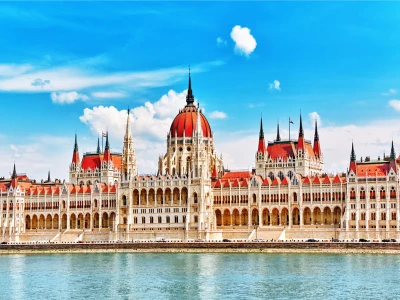 ВЕЛИКА МОЖЛИВІСТЬ ТУРУ СЕРЕДНЬО-СХІДНЬОЇ ЄВРОПИ ЛІТАКОМ