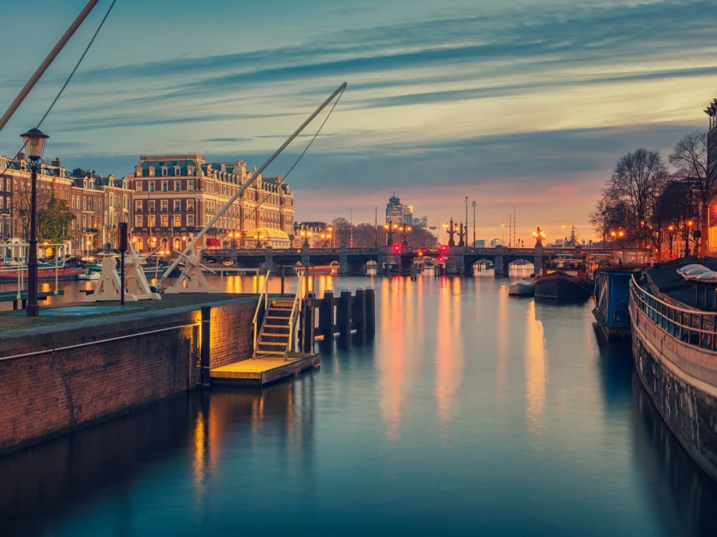 MAXI BENELUX - PARIS - ALSÁCIA 7 NOITES COM PGS
