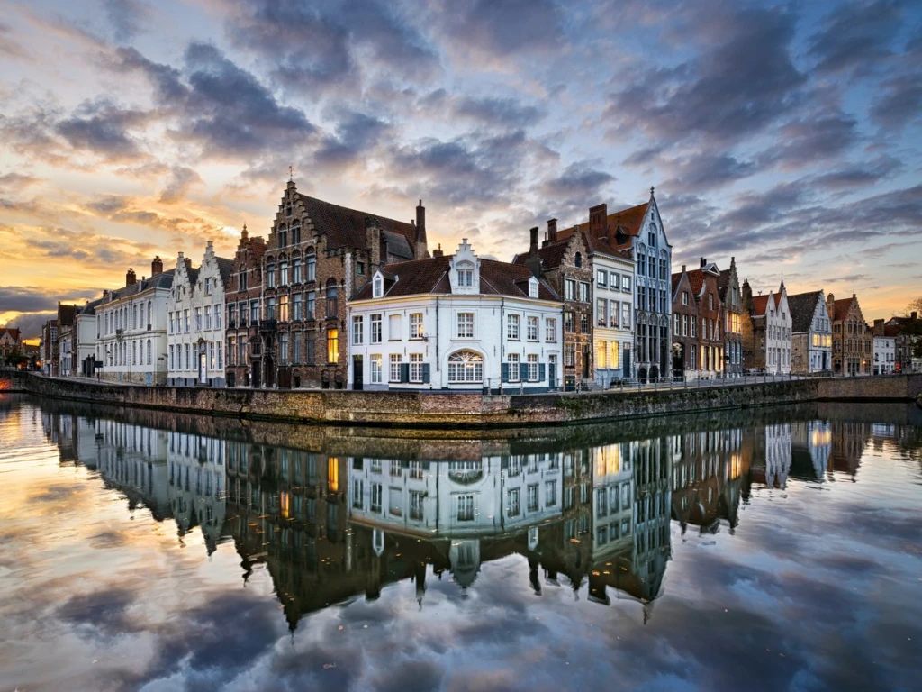 MAXI BENELUX - PARIS - ALSÁCIA 7 NOITES COM PGS