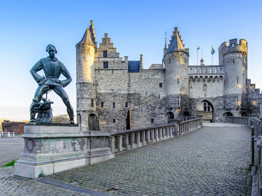 MAXI BENELUX - PARIS - ALSÁCIA 7 NOITES COM PGS