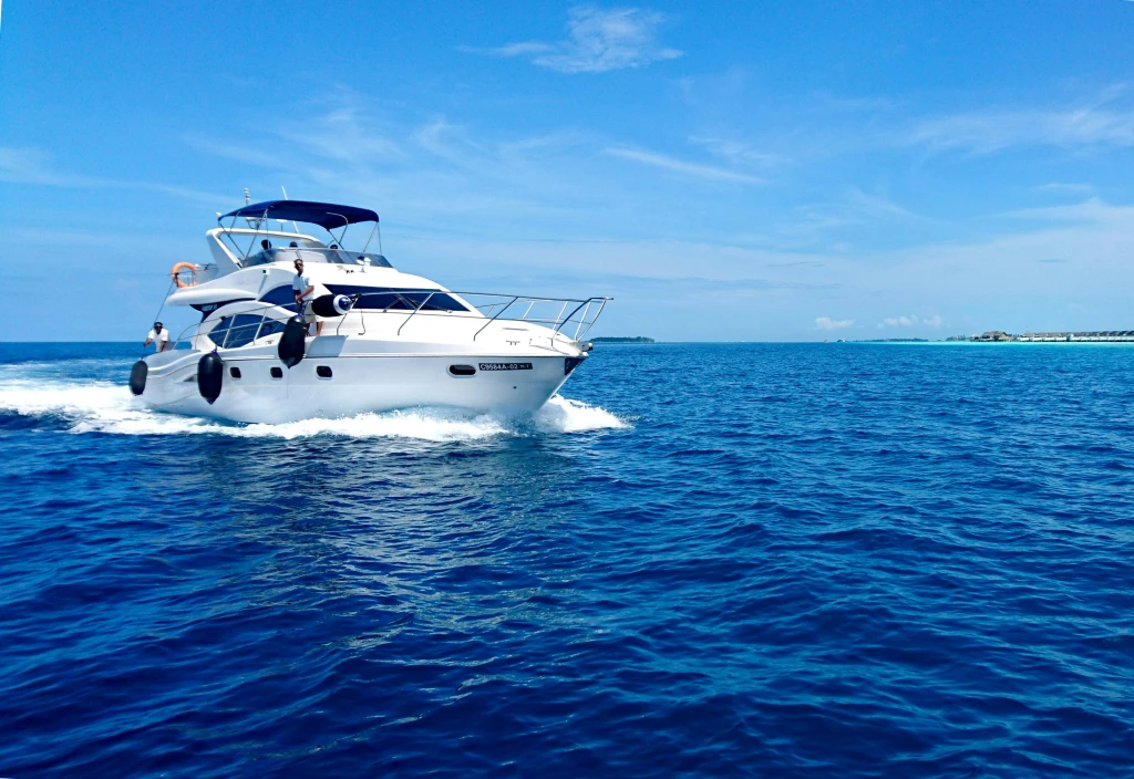 Alanya Private Luxury Yacht Tour: 4-Hour VIP Mediterranean Escape