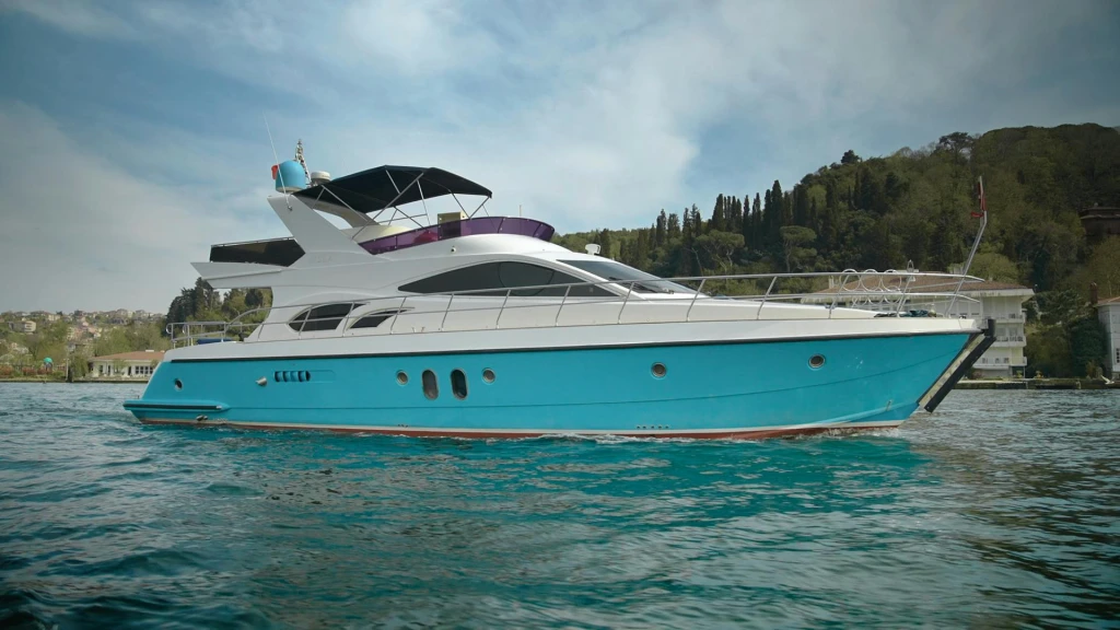 Alanya Private Luxury Yacht Tour: 4-Hour VIP Mediterranean Escape