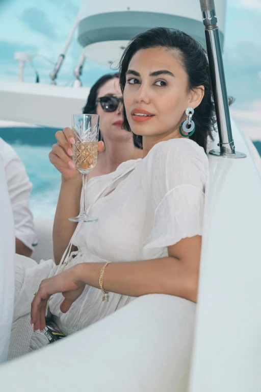 Alanya Private Luxury Yacht Tour: 4-Hour VIP Mediterranean Escape