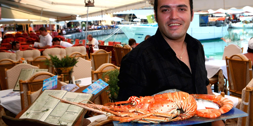 Delicias Gourmet de Rodas: ¿Qué Comer?