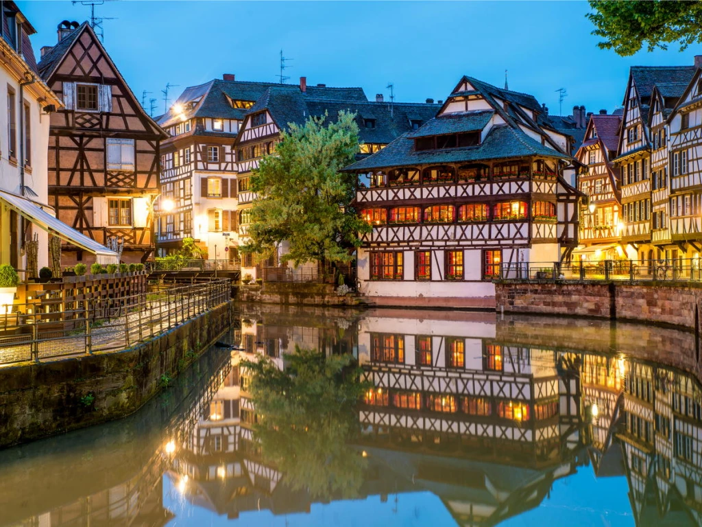 Полные рождественские ярмарки Эльзаса и Колмара с перелетом THY