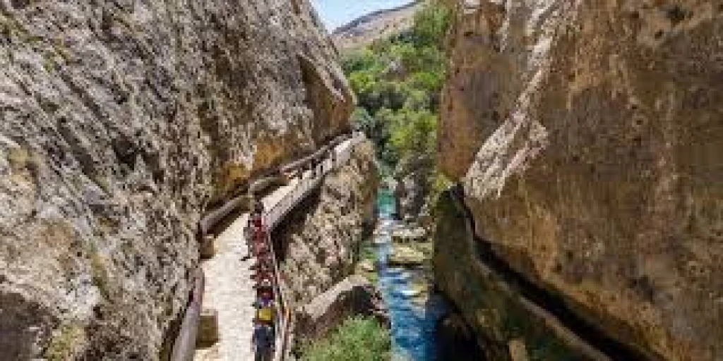 Kapadokya Çıkışlı Darende Günübirlik Tur | Somuncu Baba & Tohma Kanyonu Doğa Turu