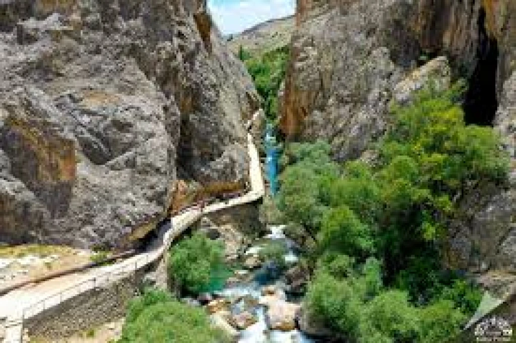 Kapadokya Çıkışlı Darende Günübirlik Tur | Somuncu Baba & Tohma Kanyonu Doğa Turu