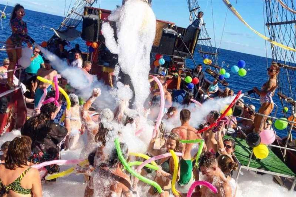 Gonstor Boat Tour Antalya Kemer | Phaselis & Paradise Bay | Food + Entertainment Included