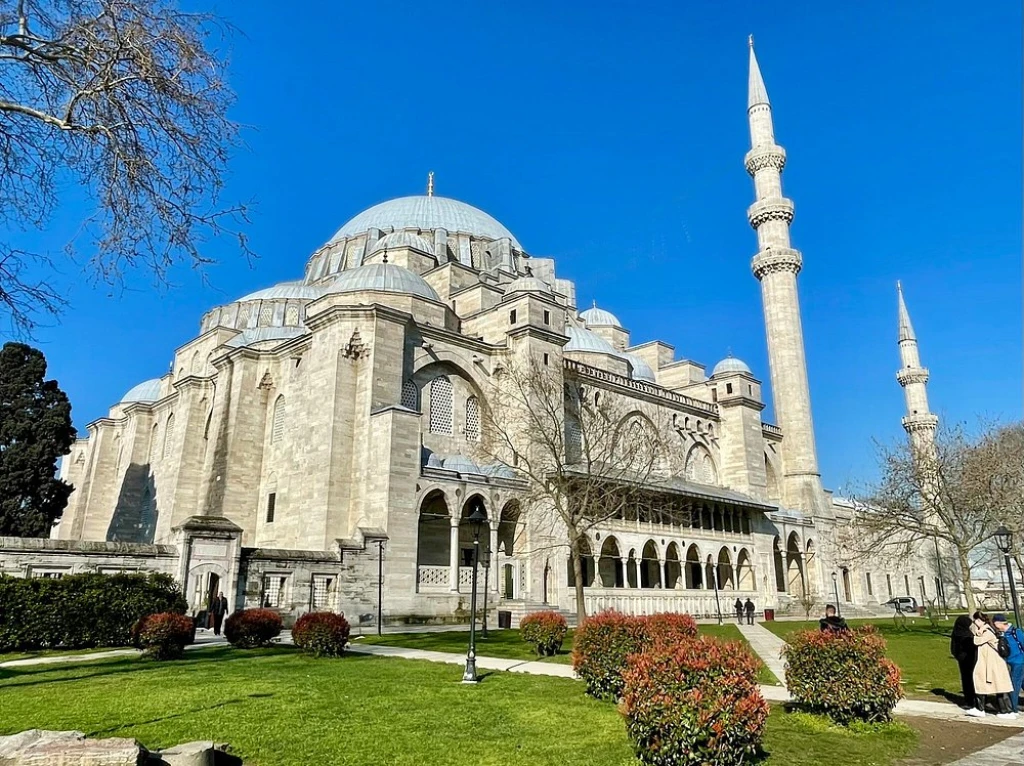 5-Day Istanbul & Cappadocia Boutique Tour with Flights & Cave Hotel